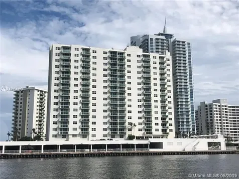 3000 S Ocean Drive Hollywood FL 33019