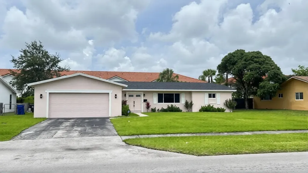 3521 NW 29th Street Lauderdale Lakes FL 33311