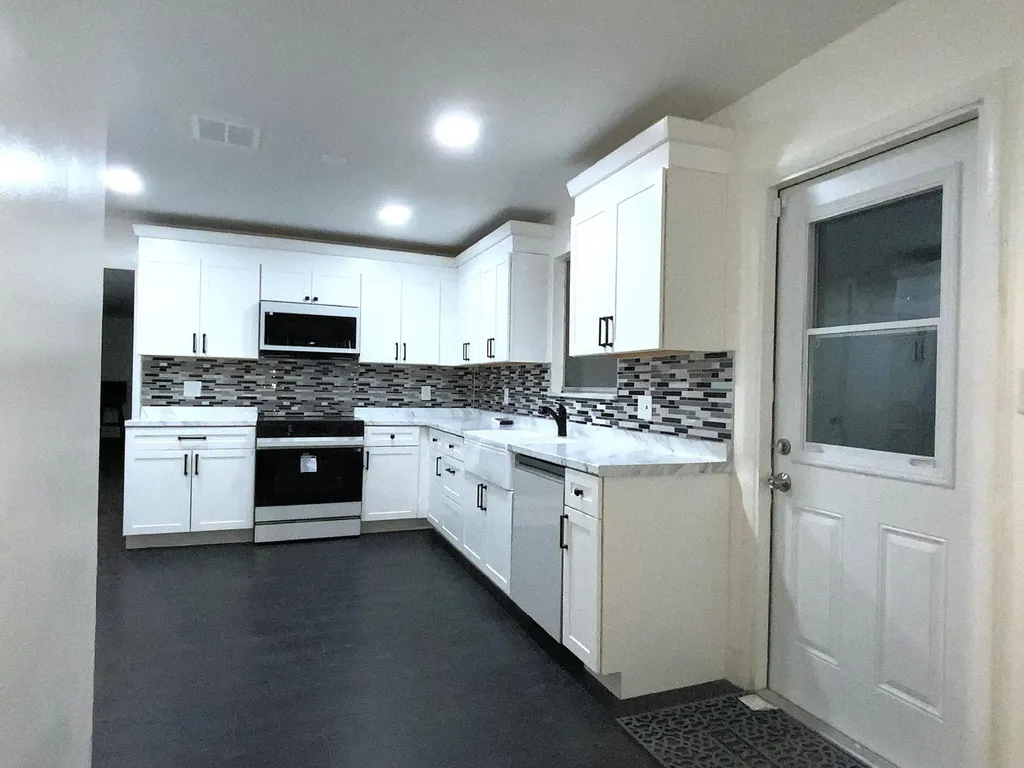 3521 NW 29th Street Lauderdale Lakes FL 33311