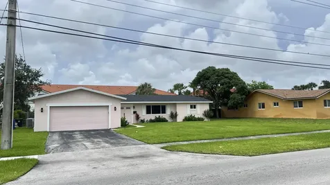 3521 NW 29th Street Lauderdale Lakes FL 33311