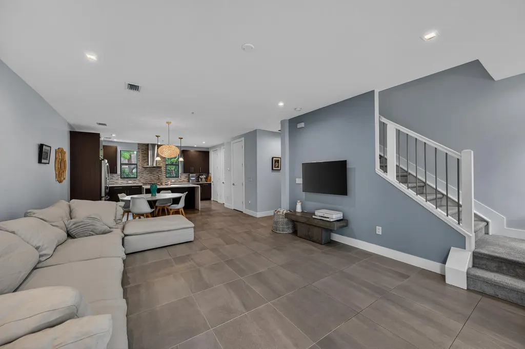 625 NE 22nd Drive Wilton Manors FL 33305