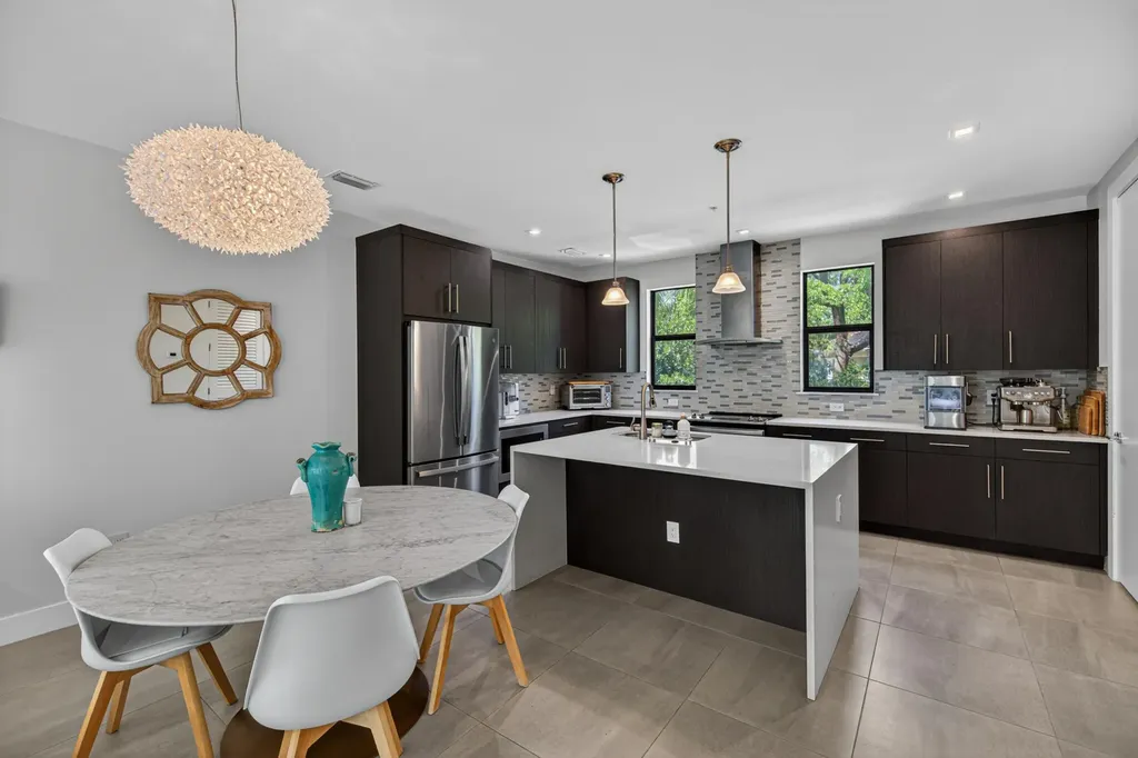 625 NE 22nd Drive Wilton Manors FL 33305