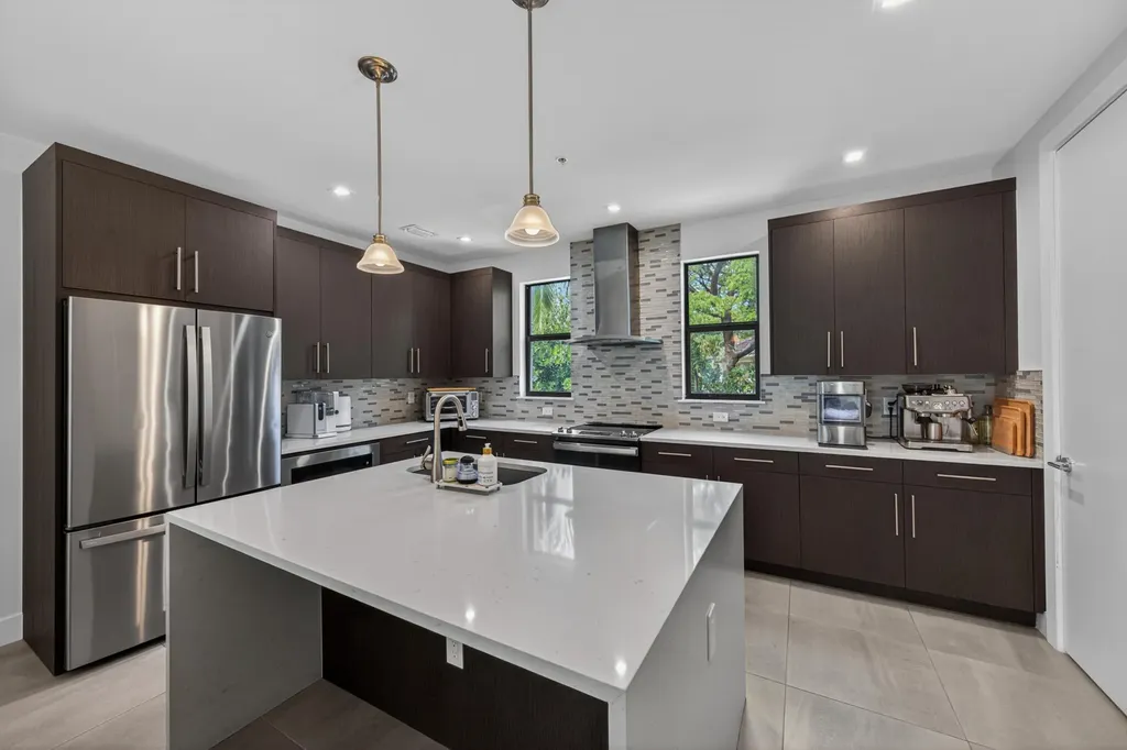 625 NE 22nd Drive Wilton Manors FL 33305