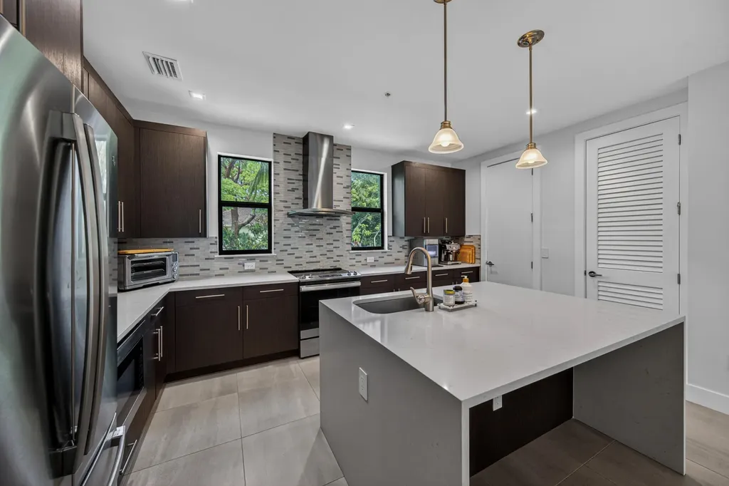 625 NE 22nd Drive Wilton Manors FL 33305