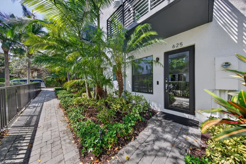 625 NE 22nd Drive Wilton Manors FL 33305