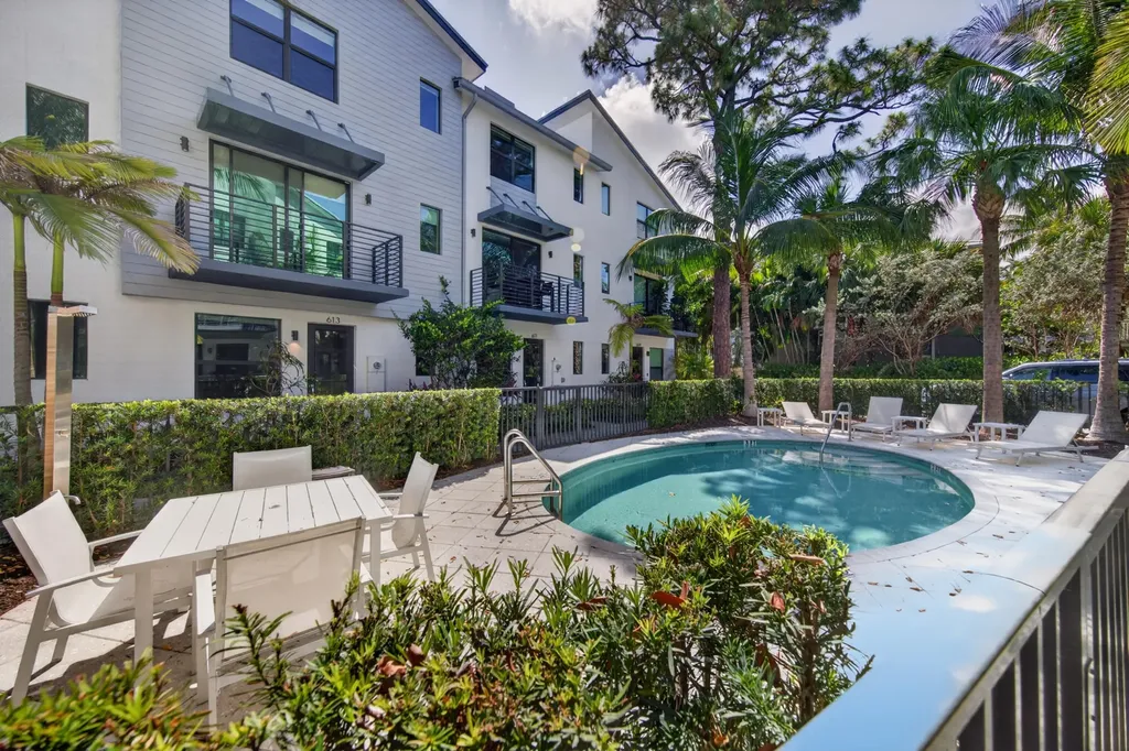 625 NE 22nd Drive Wilton Manors FL 33305
