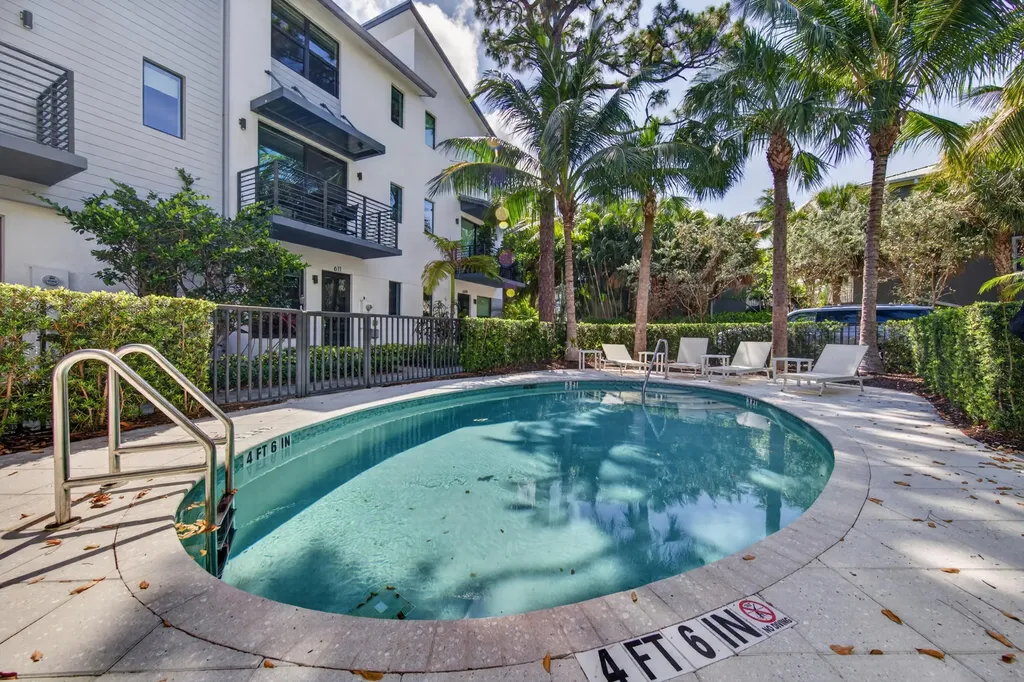 625 NE 22nd Drive Wilton Manors FL 33305