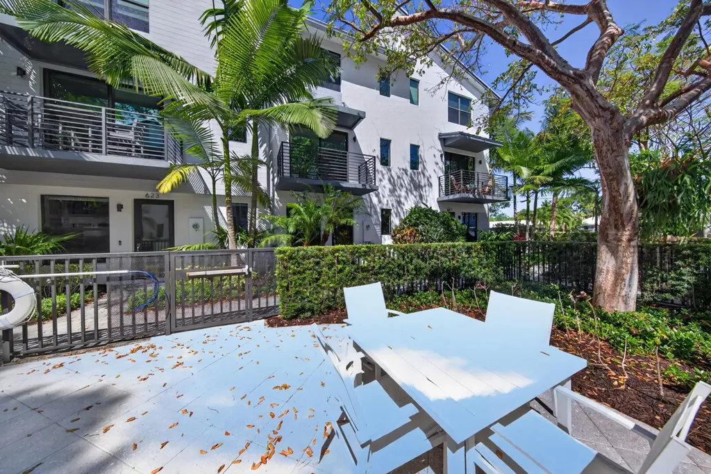 625 NE 22nd Drive Wilton Manors FL 33305