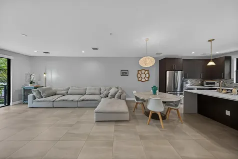 625 NE 22nd Drive Wilton Manors FL 33305