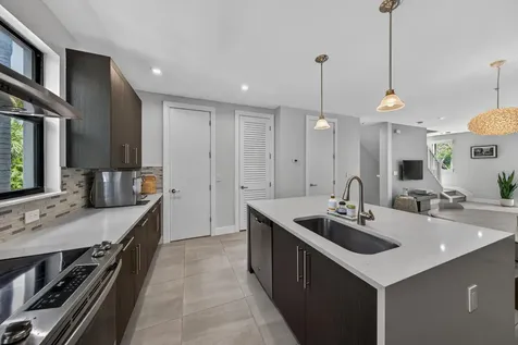 625 NE 22nd Drive Wilton Manors FL 33305
