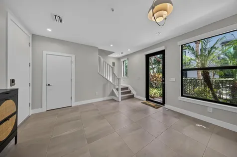 625 NE 22nd Drive Wilton Manors FL 33305