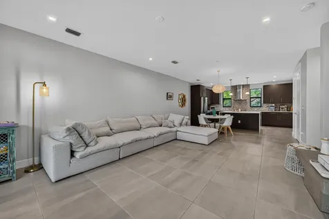 625 NE 22nd Drive Wilton Manors FL 33305