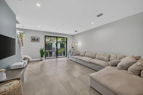 625 NE 22nd Drive Wilton Manors FL 33305