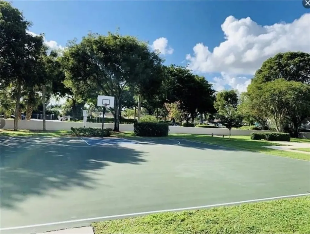 503 Gardens Drive Pompano Beach FL 33069