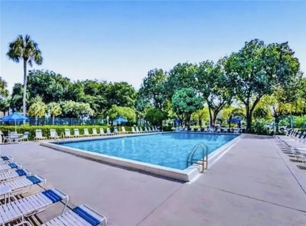 503 Gardens Drive Pompano Beach FL 33069