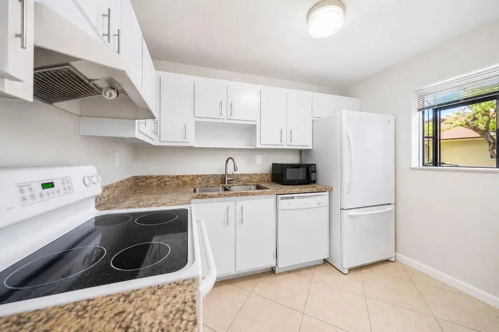 503 Gardens Drive Pompano Beach FL 33069