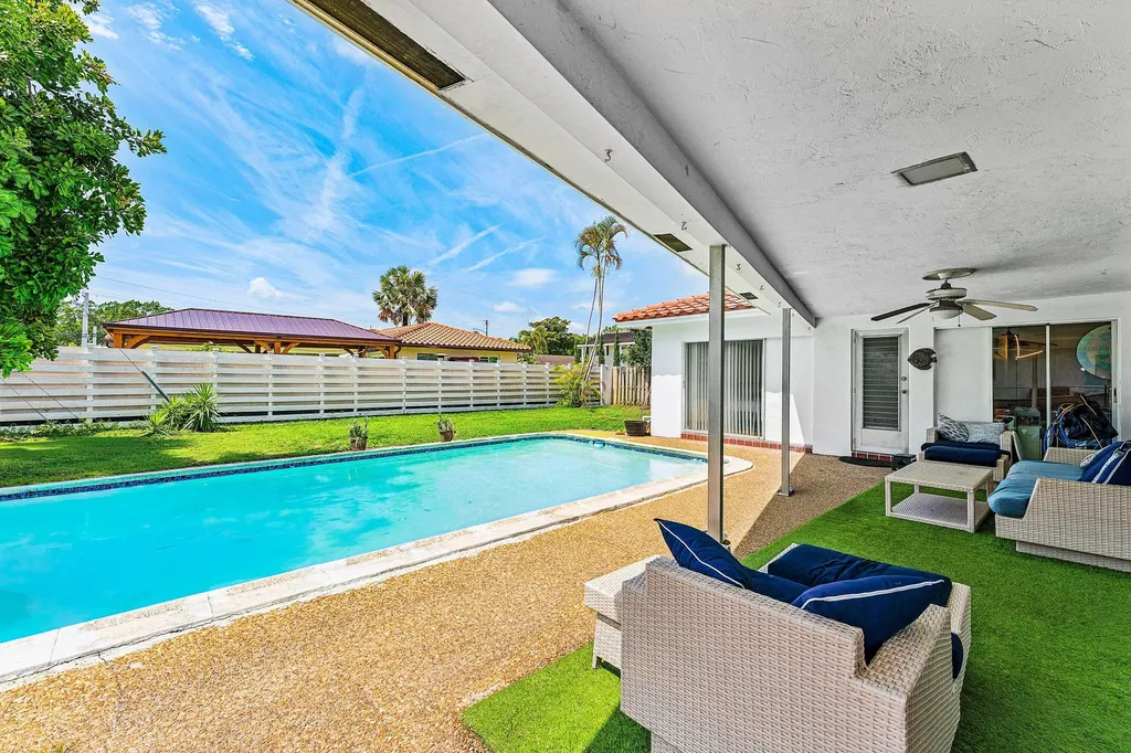 2 Tam O Shanter Lane Boca Raton FL 33431