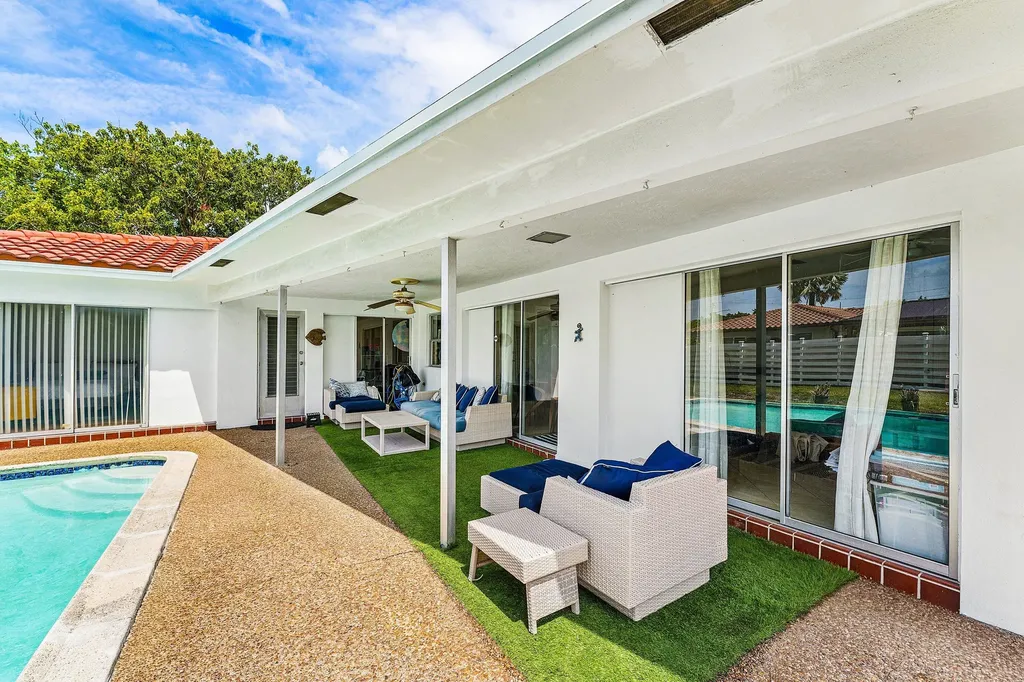 2 Tam O Shanter Lane Boca Raton FL 33431