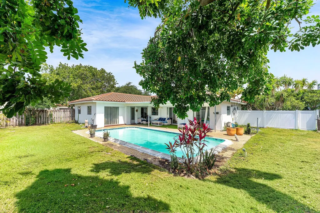 2 Tam O Shanter Lane Boca Raton FL 33431