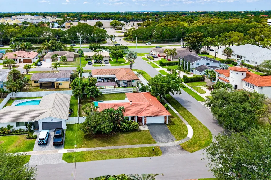 2 Tam O Shanter Lane Boca Raton FL 33431