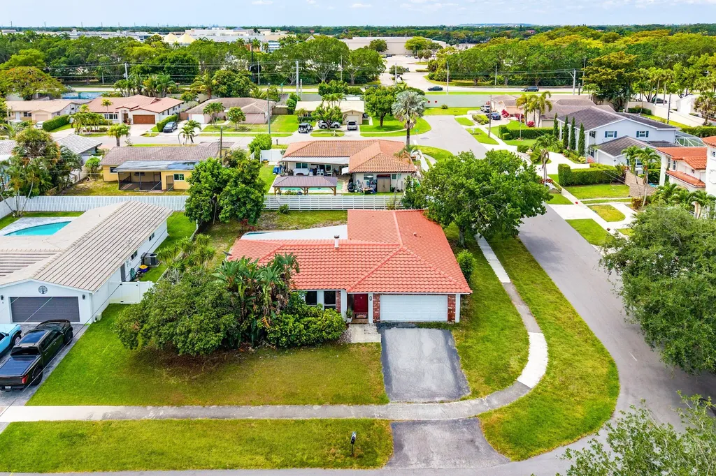 2 Tam O Shanter Lane Boca Raton FL 33431
