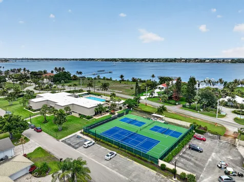 1800 SE Saint Lucie Boulevard Stuart FL 34996