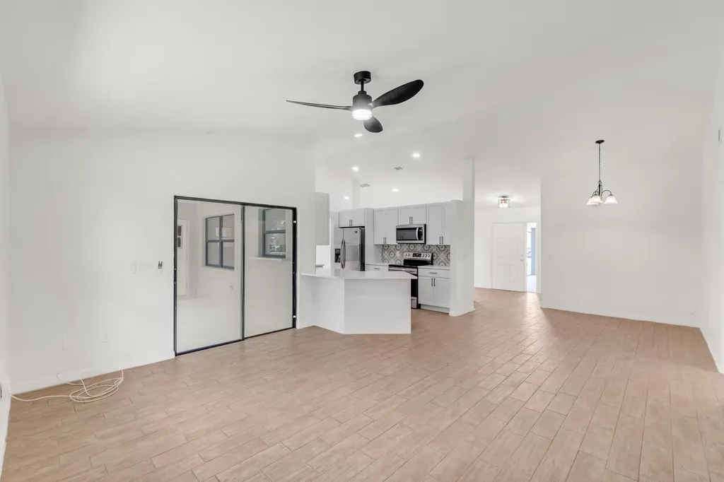 731 SE Majestic Terrace Port St Lucie FL 34983