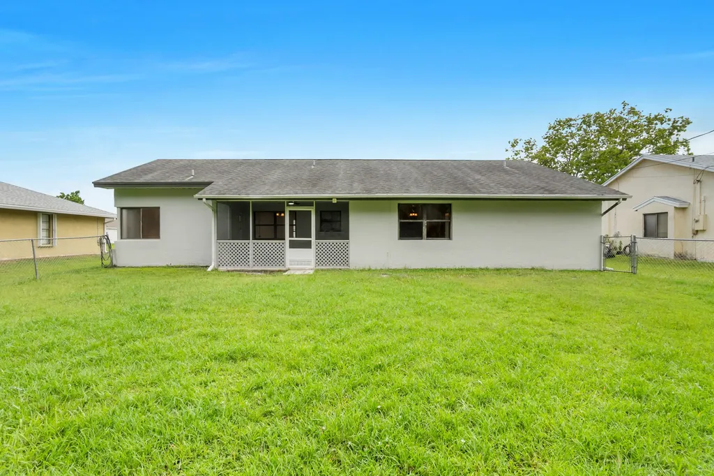 731 SE Majestic Terrace Port St Lucie FL 34983