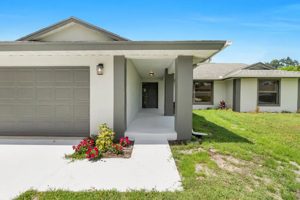 731 SE Majestic Terrace Port St Lucie FL 34983