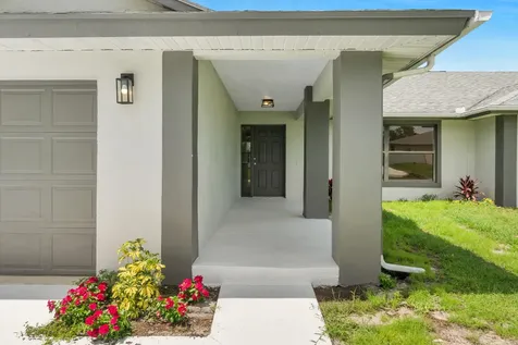 731 SE Majestic Terrace Port St Lucie FL 34983