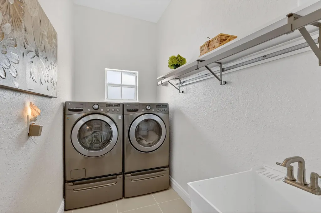 1711 SE Fairfield Street Port St Lucie FL 34983