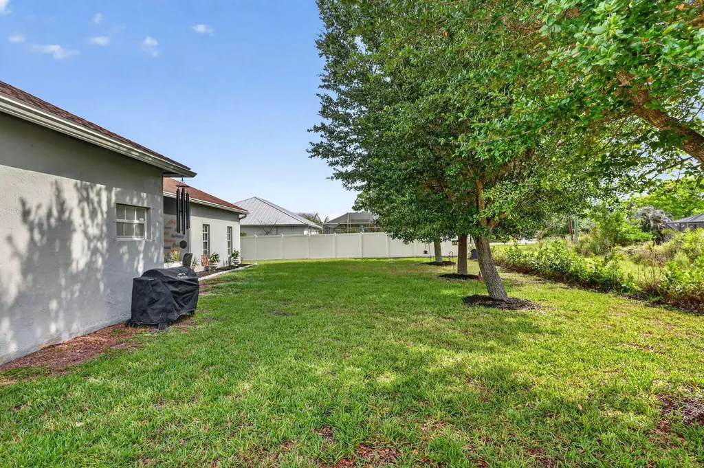 1711 SE Fairfield Street Port St Lucie FL 34983