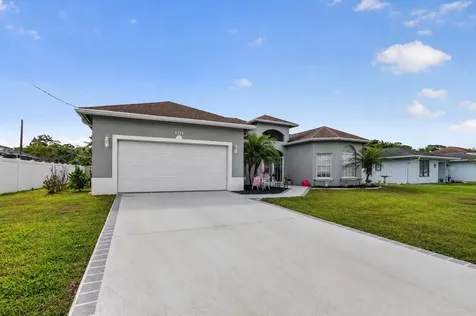 1711 SE Fairfield Street Port St Lucie FL 34983