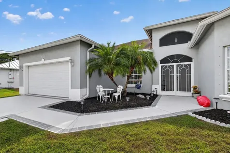 1711 SE Fairfield Street Port St Lucie FL 34983