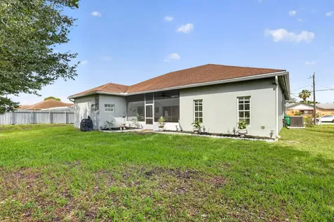 1711 SE Fairfield Street Port St Lucie FL 34983