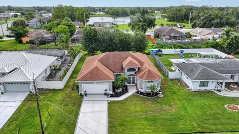 1711 SE Fairfield Street Port St Lucie FL 34983