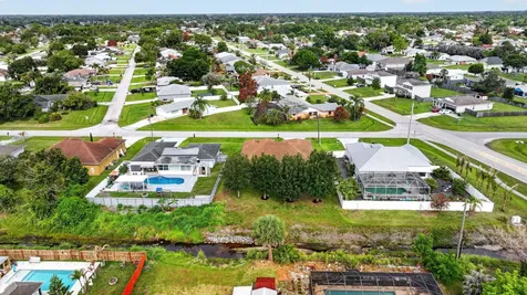 1711 SE Fairfield Street Port St Lucie FL 34983