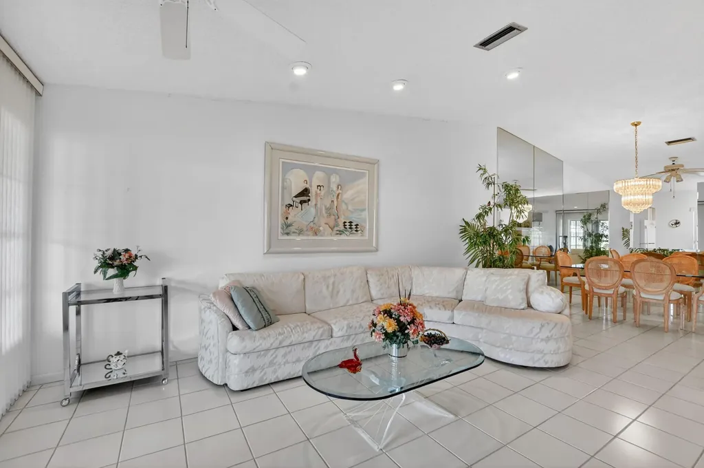 8891 Windtree Street Boca Raton FL 33496