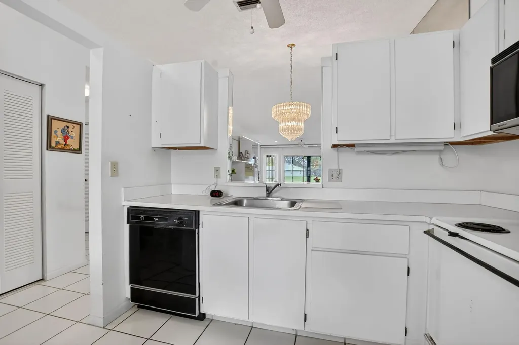 8891 Windtree Street Boca Raton FL 33496