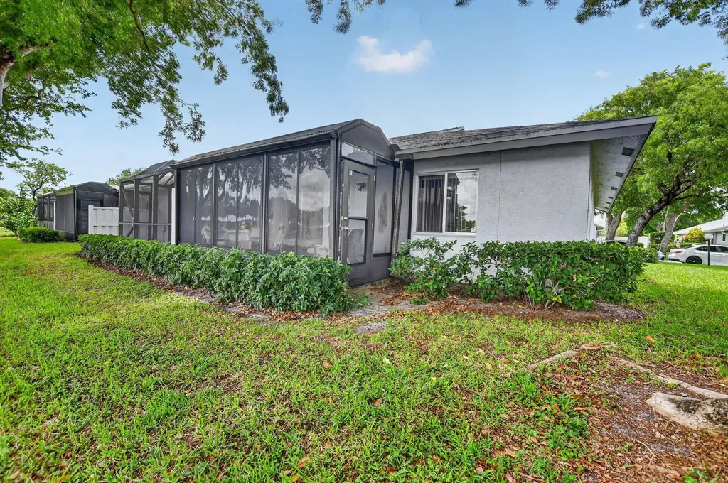 8891 Windtree Street Boca Raton FL 33496