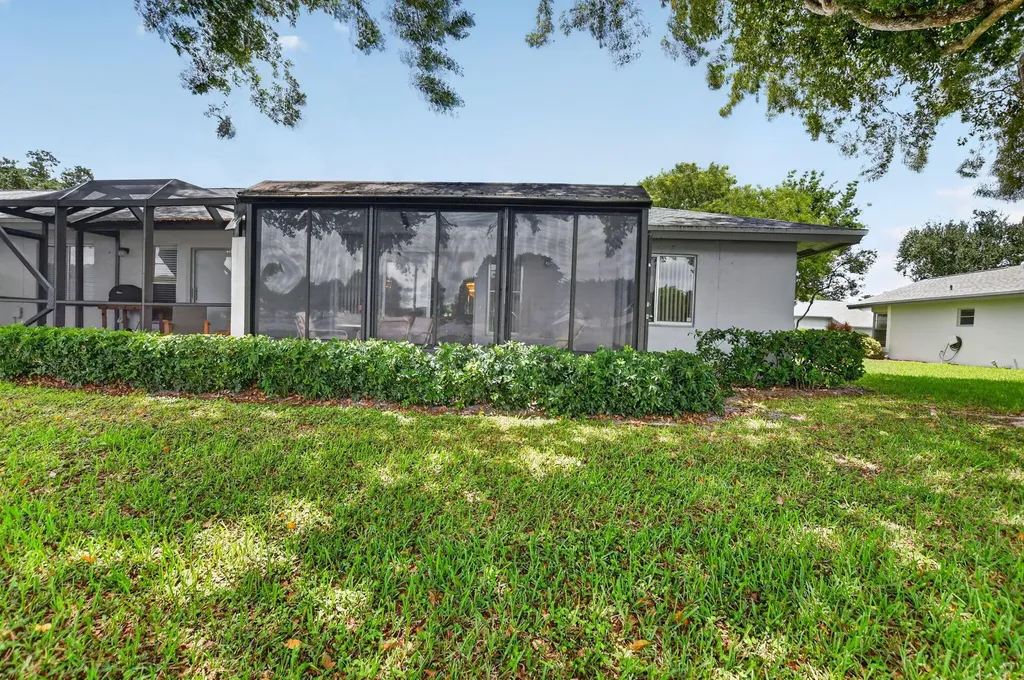 8891 Windtree Street Boca Raton FL 33496
