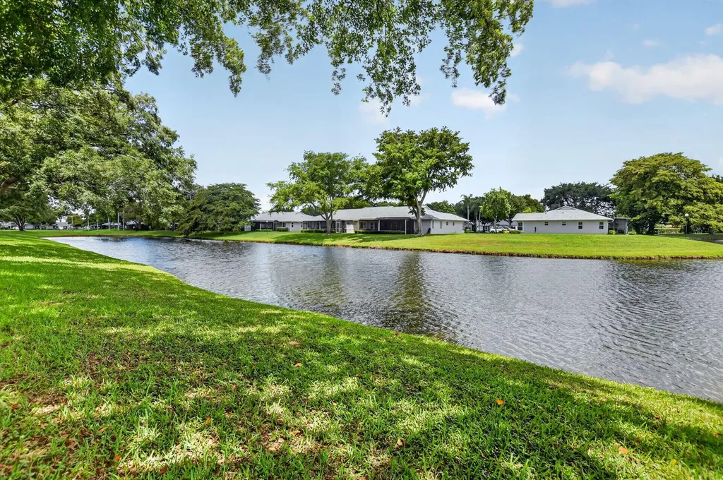 8891 Windtree Street Boca Raton FL 33496