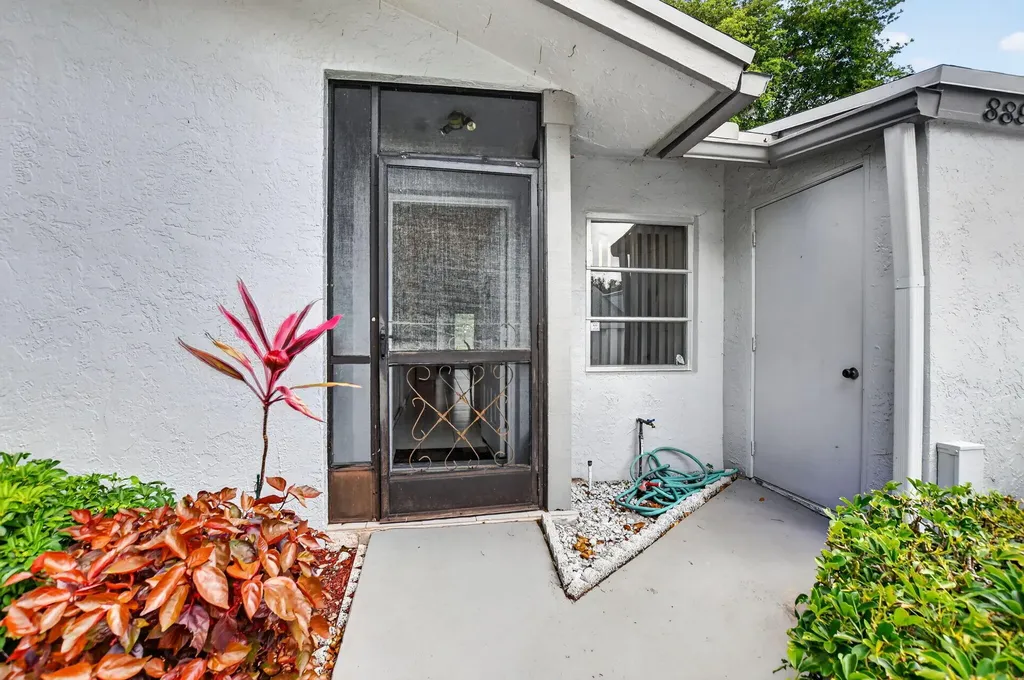 8891 Windtree Street Boca Raton FL 33496