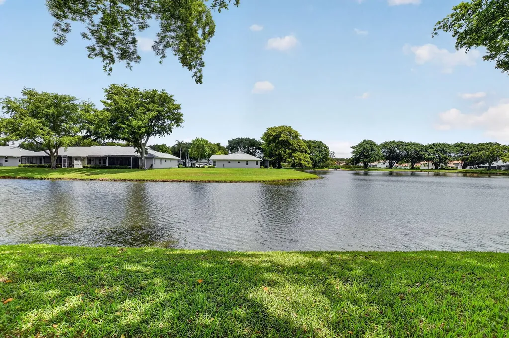 8891 Windtree Street Boca Raton FL 33496