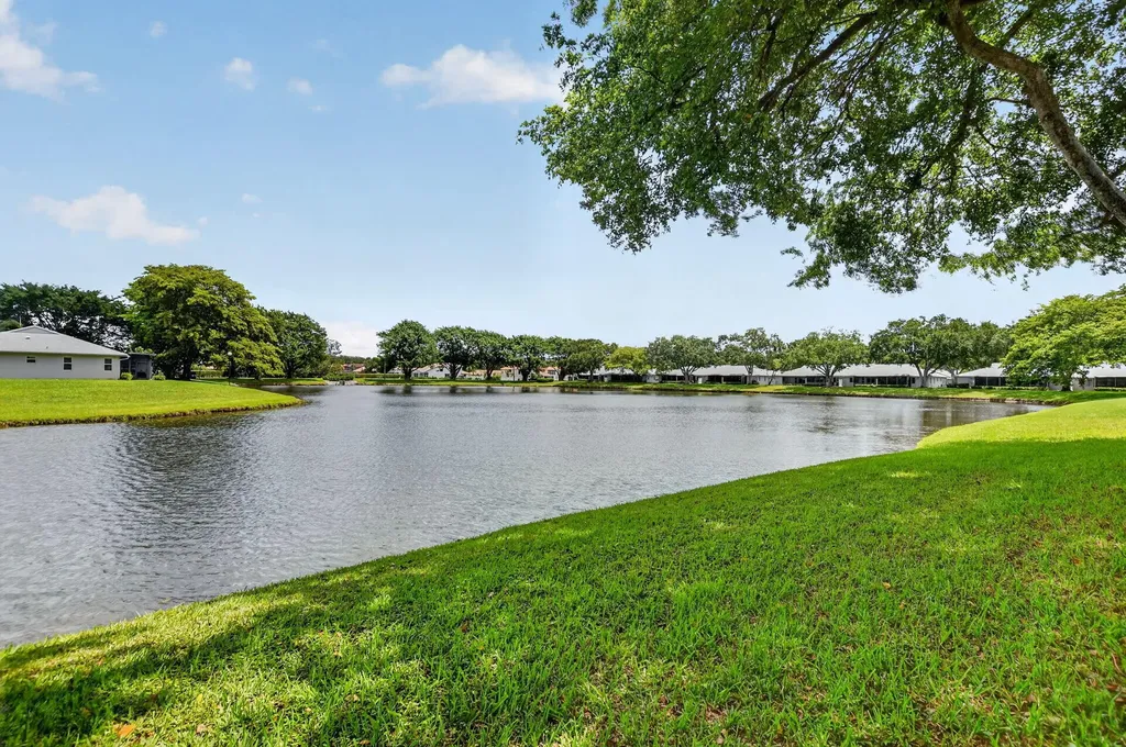 8891 Windtree Street Boca Raton FL 33496