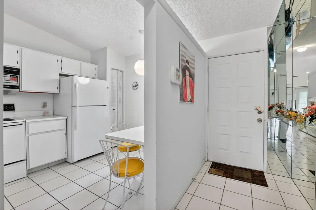 8891 Windtree Street Boca Raton FL 33496