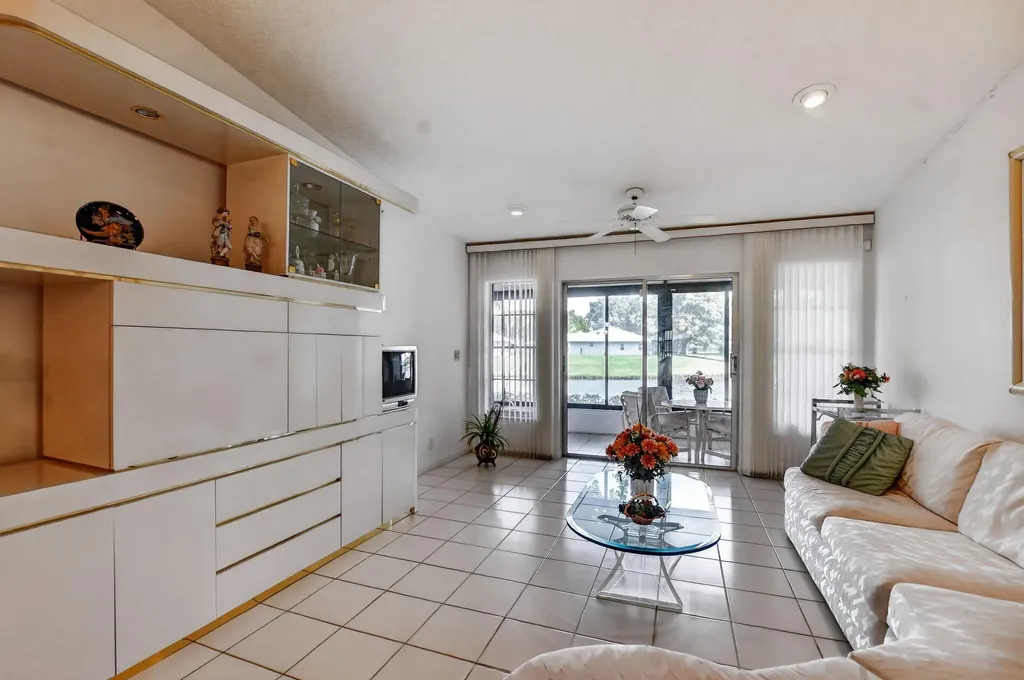 8891 Windtree Street Boca Raton FL 33496