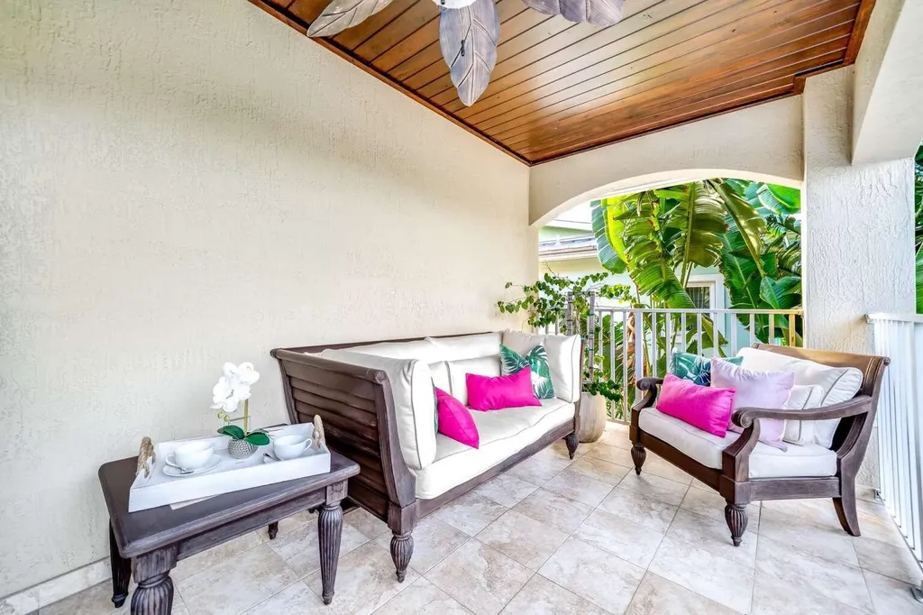 512 NE 12th Avenue Fort Lauderdale FL 33301