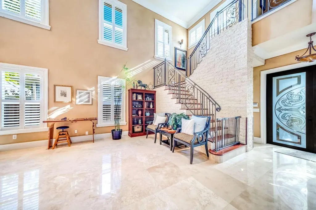 512 NE 12th Avenue Fort Lauderdale FL 33301