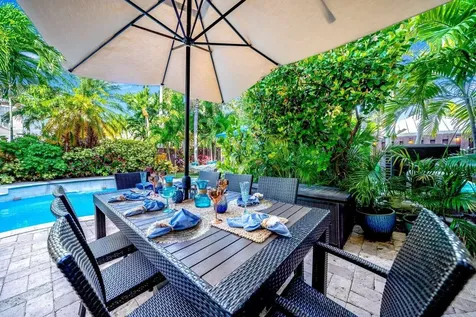 512 NE 12th Avenue Fort Lauderdale FL 33301
